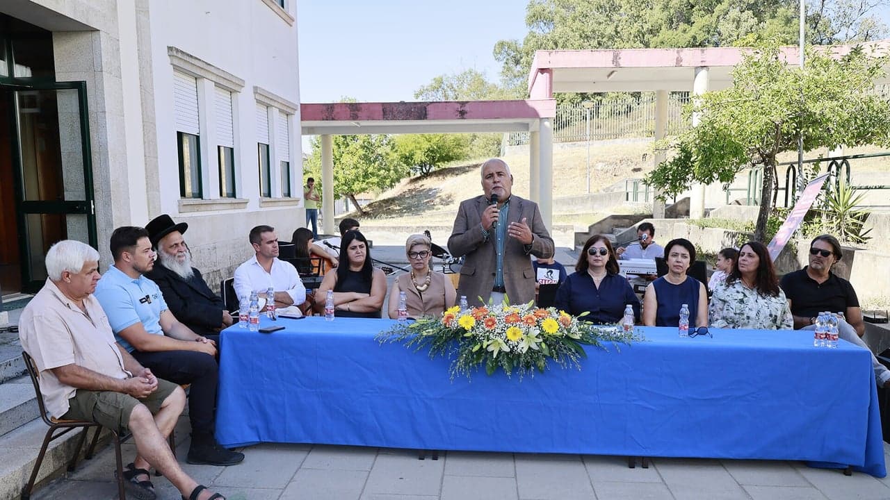 Imagem da notícia: Agrupamento de Escolas Ribeiro Sanches abre ano letivo com crescimento