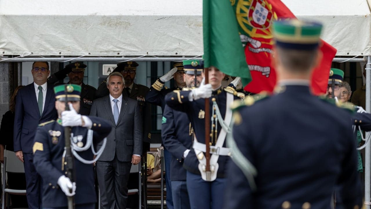 Imagem da notícia: Câmara congratula-se com 141 anos da GNR nos Açores