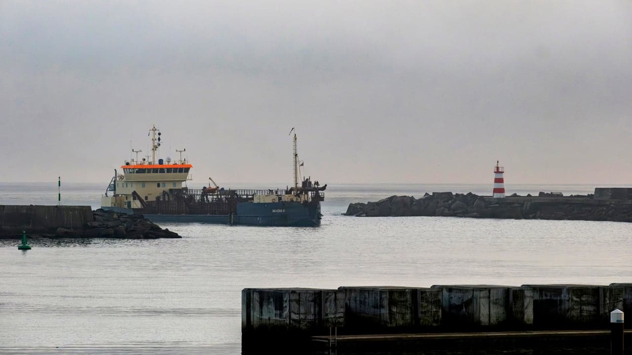 Imagem da notícia: Dragagens retomadas no Porto da Póvoa de Varzim