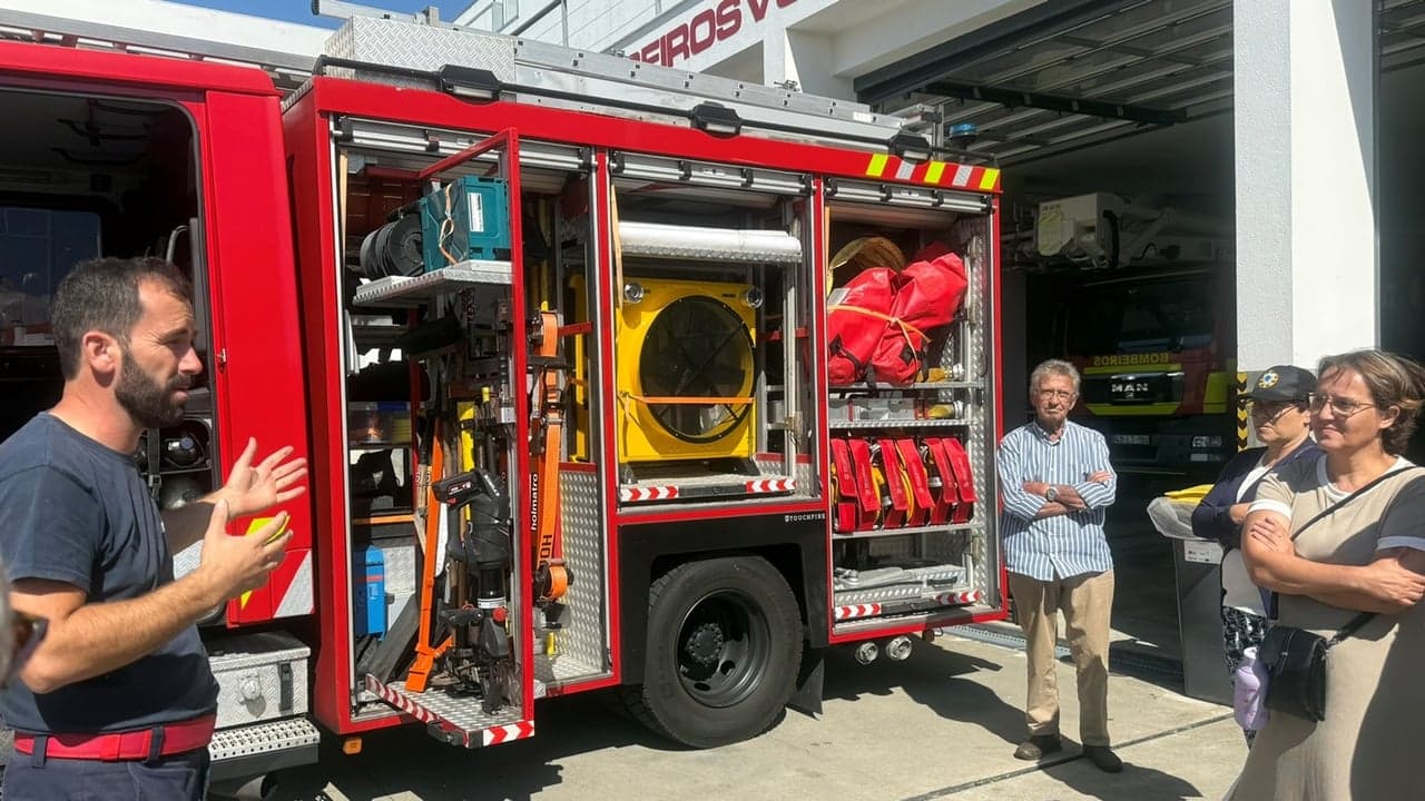 Imagem da notícia: Utentes do Centro da Estela conhecem trabalho dos Bombeiros