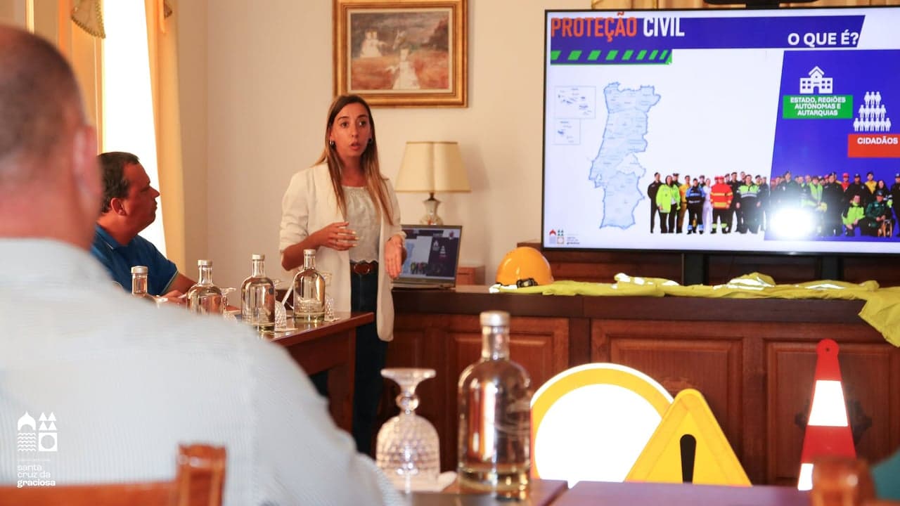 Imagem da notícia: Proteção Civil reúne com Juntas de Freguesia