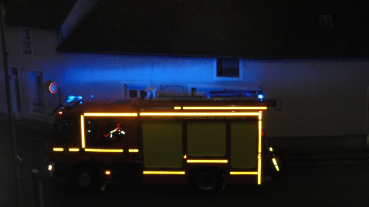 Imagem da notícia: Câmara de Sintra apoia manutenção de compressor de bombeiros