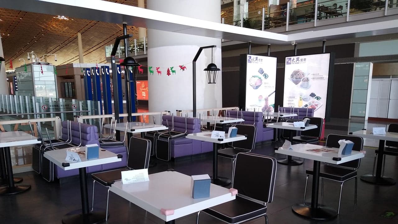 Imagem da notícia: Escola de Hotelaria organiza curso gratuito de serviço de mesa