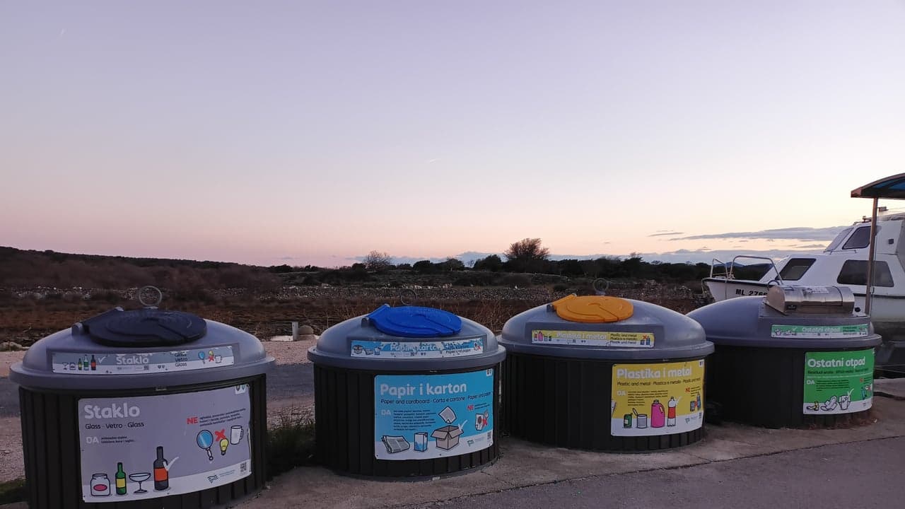 Imagem da notícia: ZERO e câmara caracterizam resíduos na Praia de Fernandaires