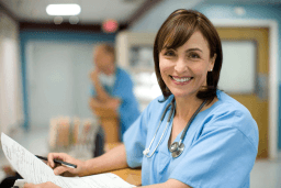 Logótipo de Unisana Hospitais - Hospital de Almada — Saúde em Almada