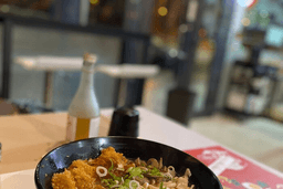 Logótipo de Noodles Massas do Oriente — Restauração em Coimbra
