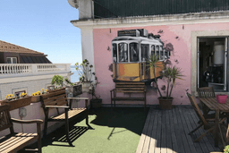Logótipo de Alfama Patio Apartments — Alojamento em Lisboa