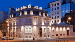 Logótipo de Museu Medeiros e Almeida — Cultura & Lazer em Lisboa