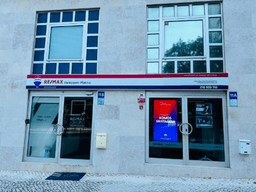 Logótipo de RE/MAX Vantagem Platina — Imobiliário em Lisboa