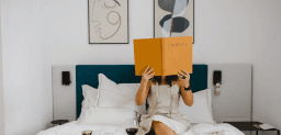 Logótipo de The House On The Pink Street — Alojamento em Lisboa