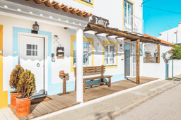 Logótipo de Almograve Beach Hostel — Alojamento em Odemira