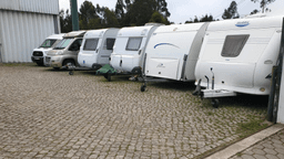 Logótipo de Caravaningaia - Centro de Parqueamento — Serviços em Ovar
