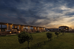Logótipo de Peniche Praia — Alojamento em Peniche