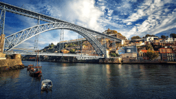 Logótipo de GUEST H4U - Porto Batalha City Center — Alojamento em Porto
