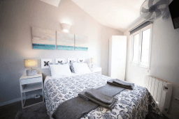 Logótipo de Guest House Triunfo — Alojamento em Porto