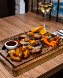Logótipo de Douro Velho — Restauração em Vila Nova de Gaia